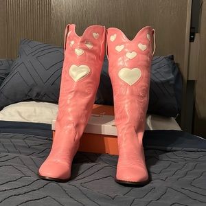 Pink cowgirl boots size 8.5